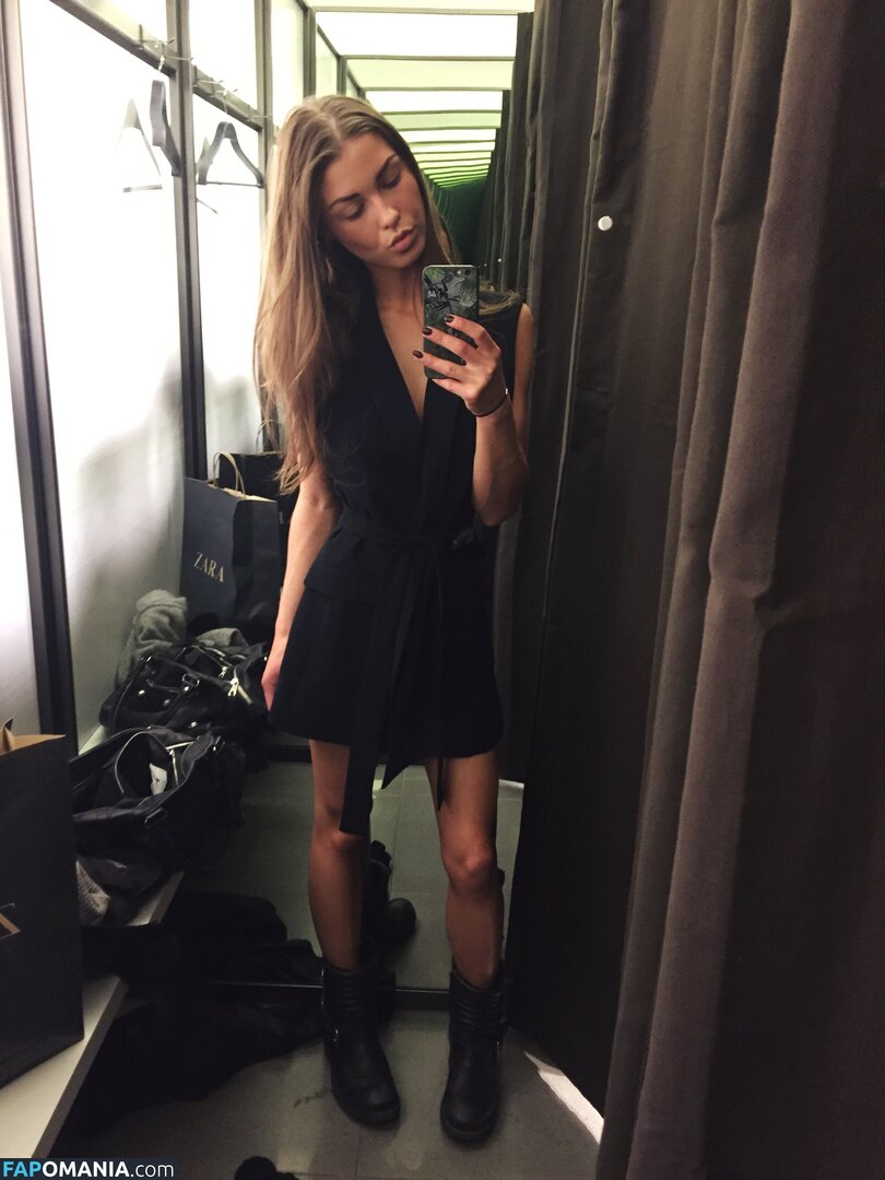 Sophia Roe Nago Przeciekłe zdjęcie #26