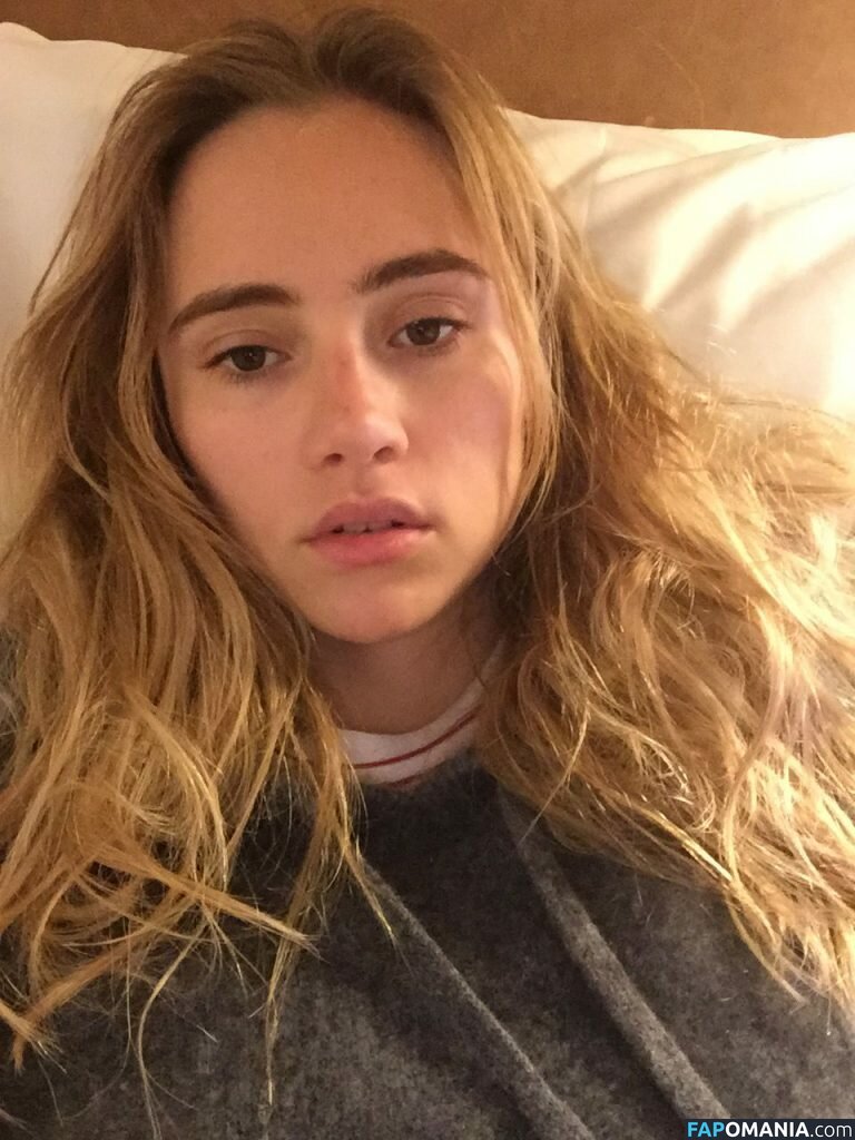 Suki Waterhouse Nago Przeciekłe zdjęcie #18