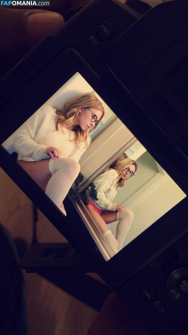 Sydney Sweeney Nago Przeciekłe zdjęcie #4895