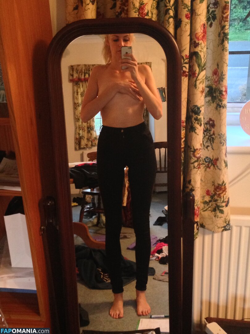 Tamsin Egerton Nago Przeciekłe zdjęcie #1
