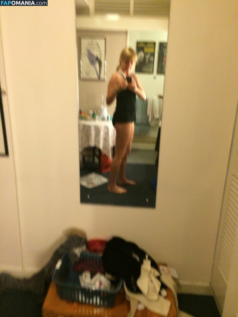 Tamzin Outhwaite Nago Przeciekłe zdjęcie #3