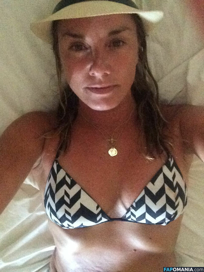 Tamzin Outhwaite Nago Przeciekłe zdjęcie #4
