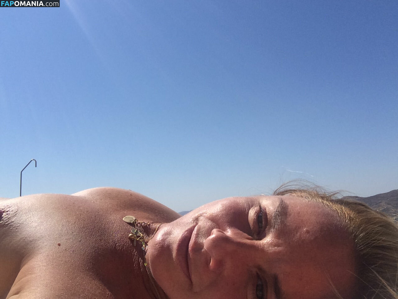 Tamzin Outhwaite Nago Przeciekłe zdjęcie #5