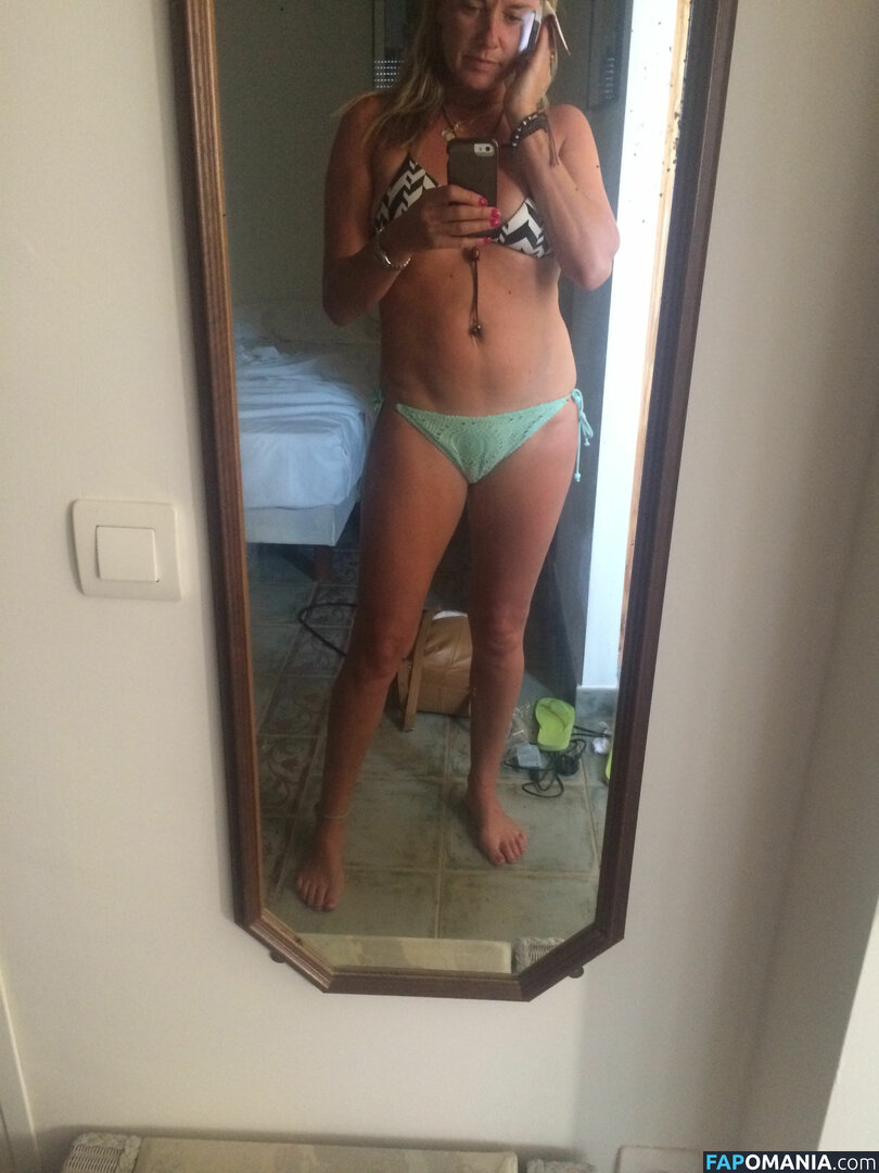 Tamzin Outhwaite Nago Przeciekłe zdjęcie #8