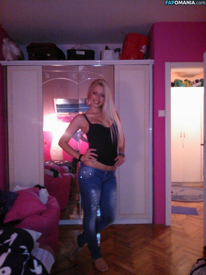 Tea Tairovic Nago Przeciekłe zdjęcie #1