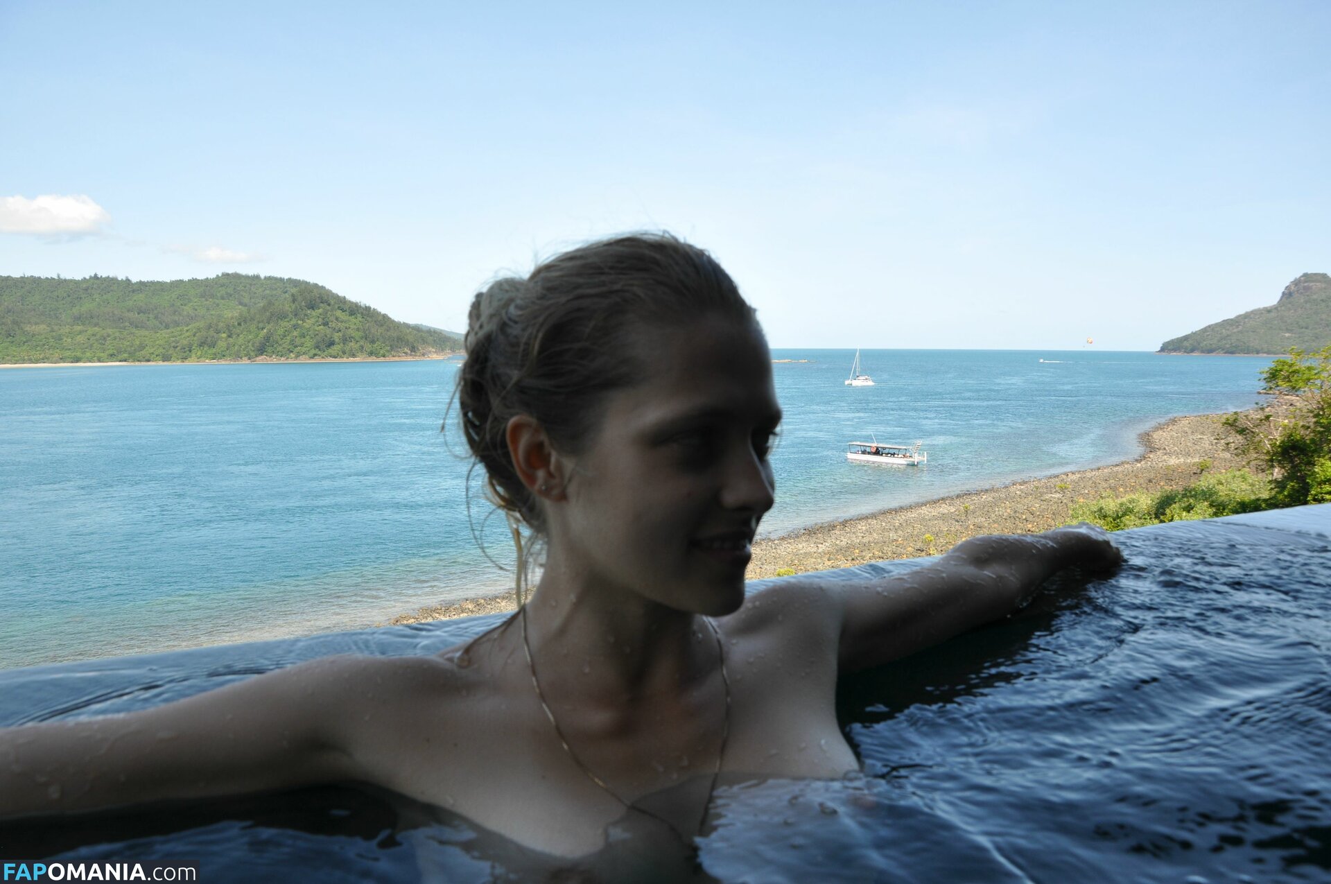 Teresa Palmer Nago Przeciekłe zdjęcie #8