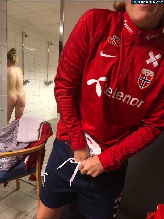 Therese Sessy Asland Nago Przeciekłe zdjęcie #3