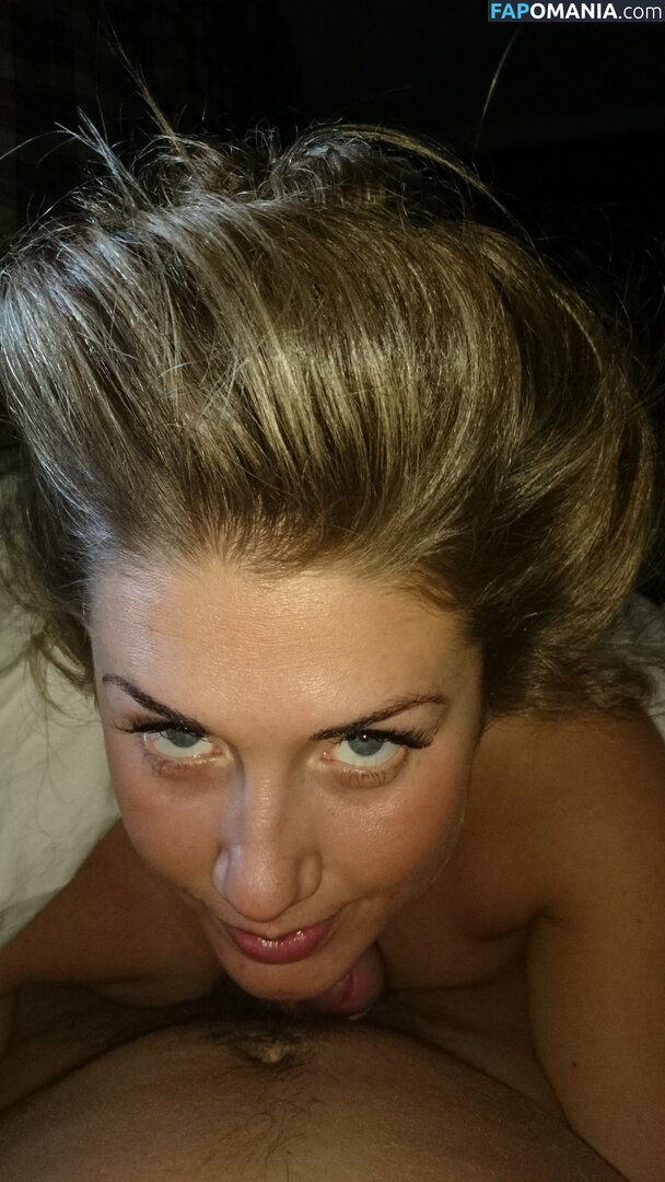 Tone Damli Nago Przeciekłe zdjęcie #2