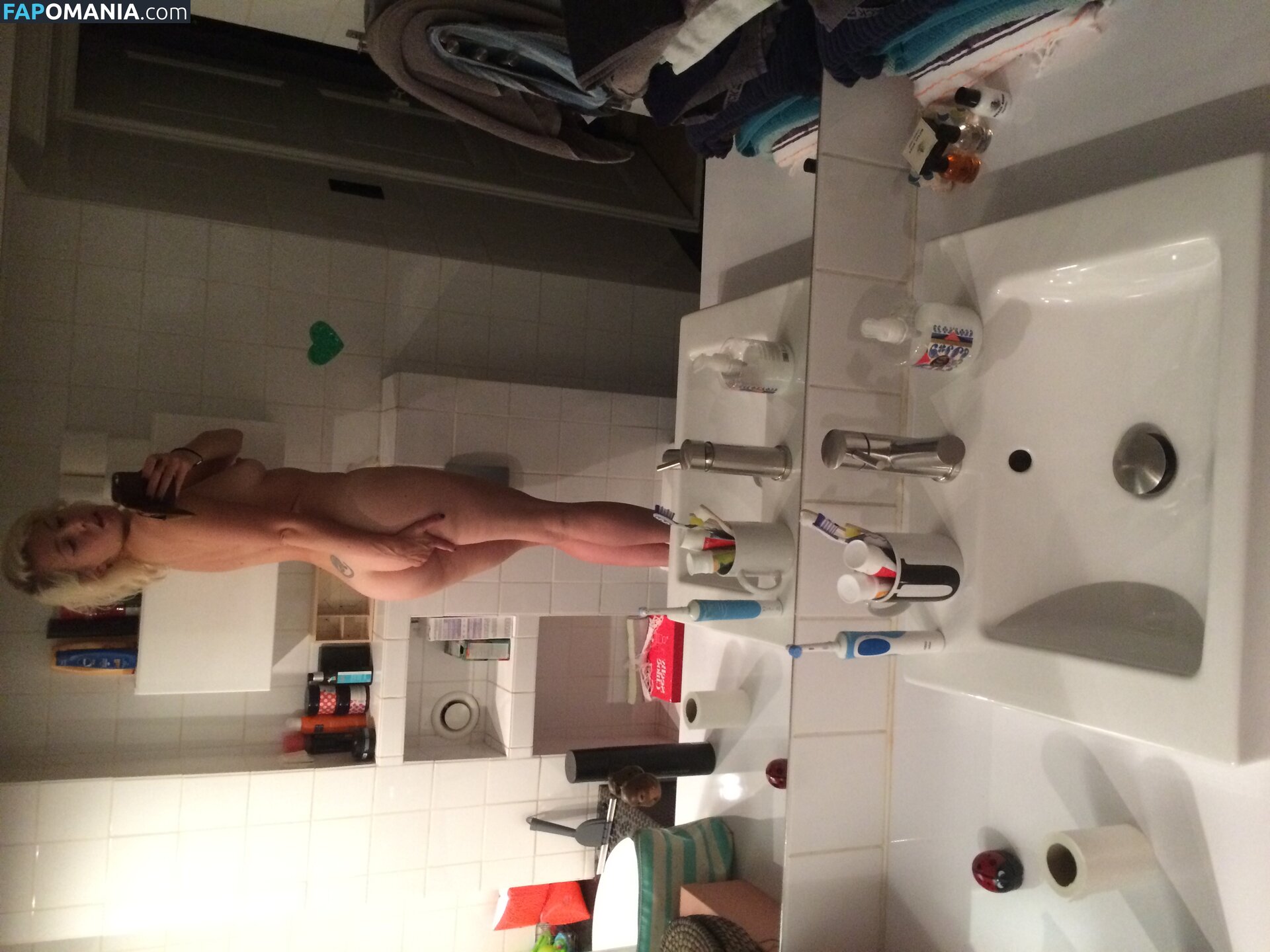 Veronica Maggio Nago Przeciekłe zdjęcie #9