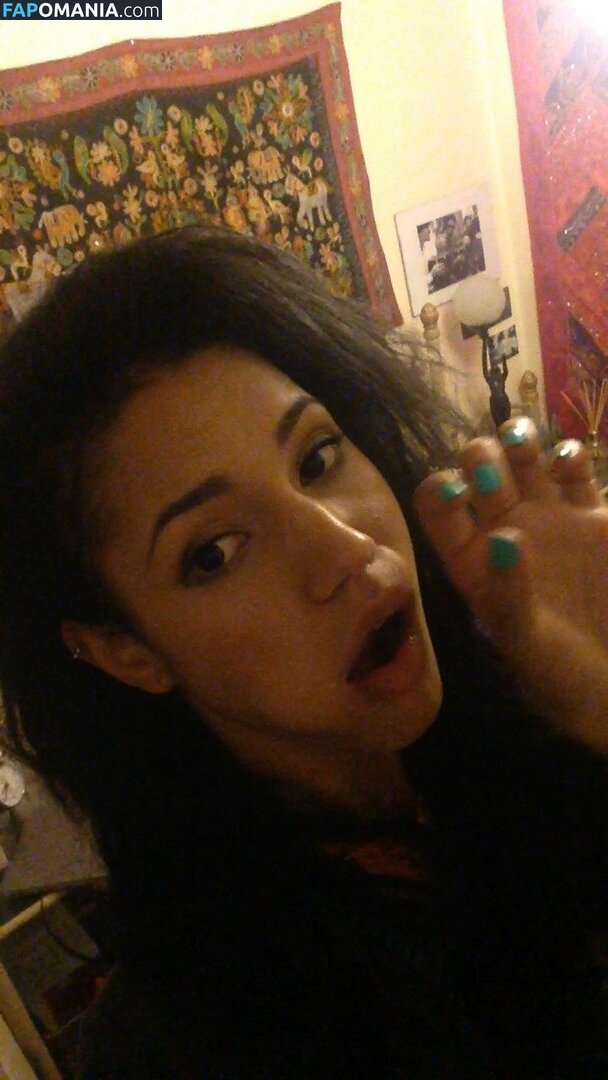 Vick Hope Nago Przeciekłe zdjęcie #45