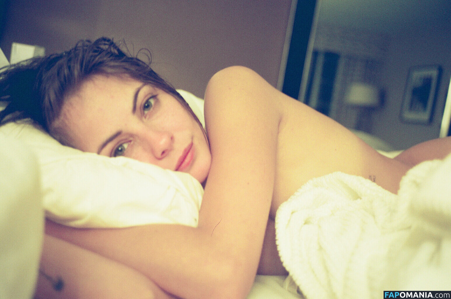 Willa Holland Nago Przeciekłe zdjęcie #27