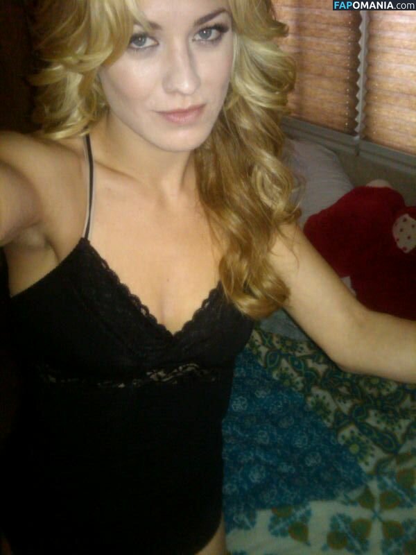 Yvonne Strahovski Nago Przeciekłe zdjęcie #30