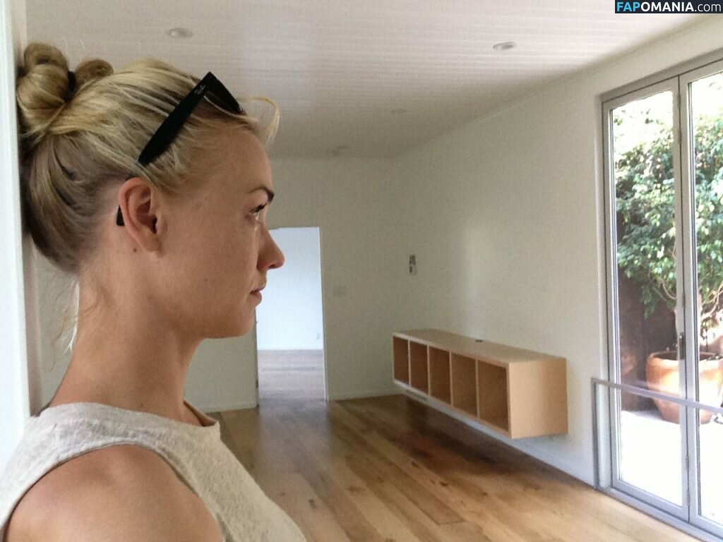 Yvonne Strahovski Nago Przeciekłe zdjęcie #34