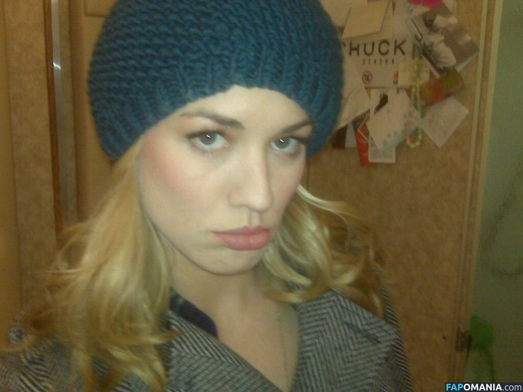 Yvonne Strahovski Nago Przeciekłe zdjęcie #58