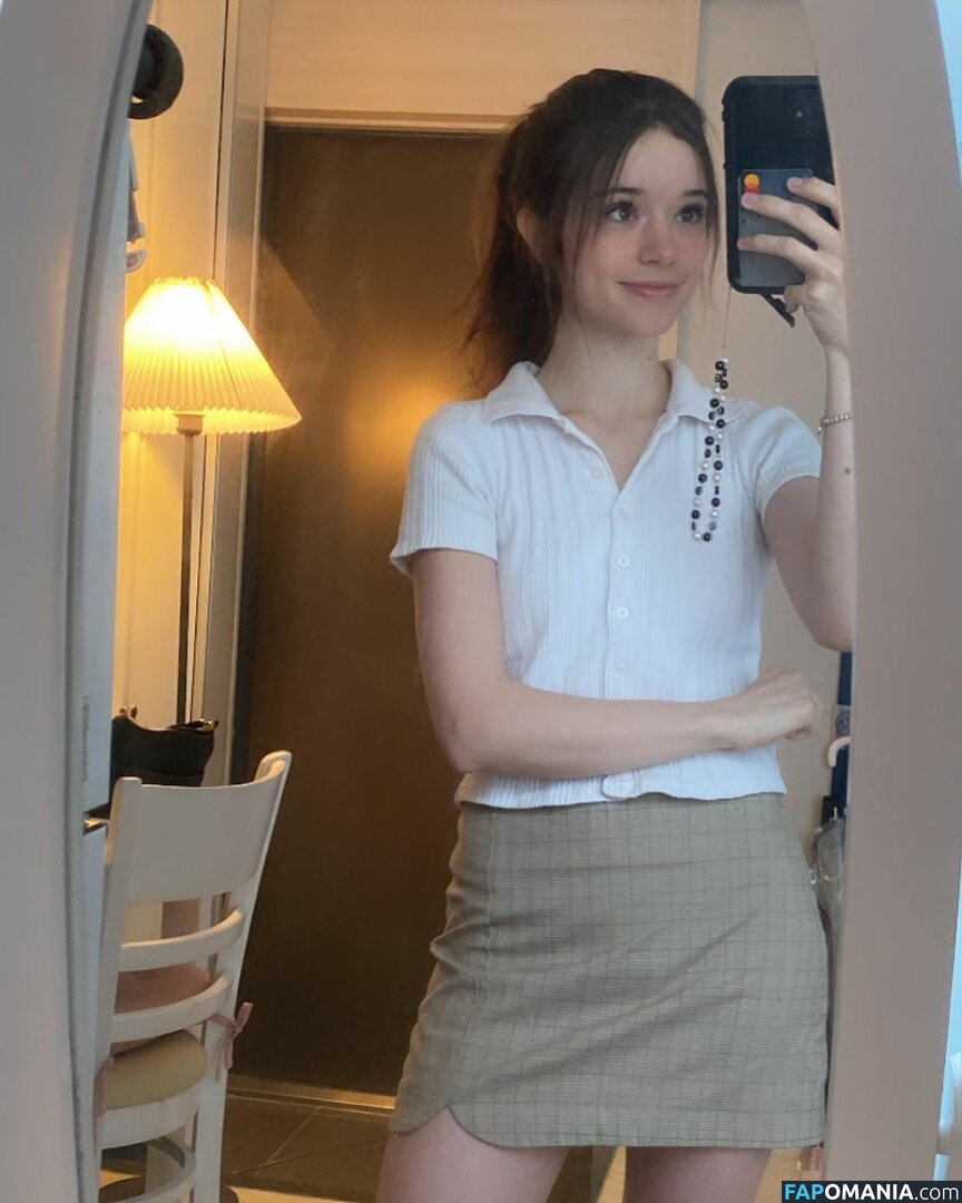  / A_Bit_Rebecca / A_Little_Rebecca Nago OnlyFans  Przeciekłe zdjęcie #3