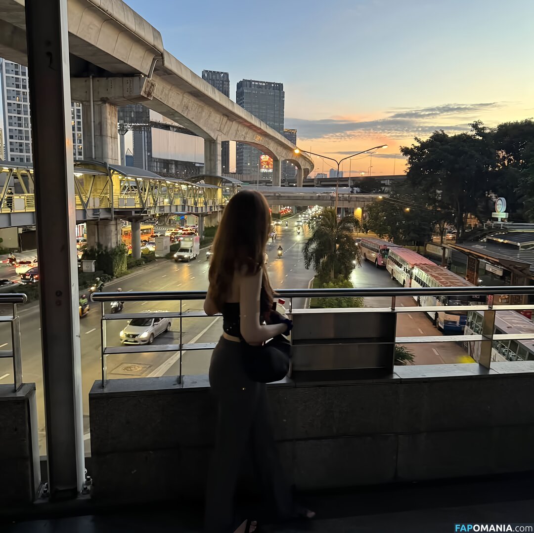 actuallyalisa / https: Nago OnlyFans  Przeciekłe zdjęcie #2