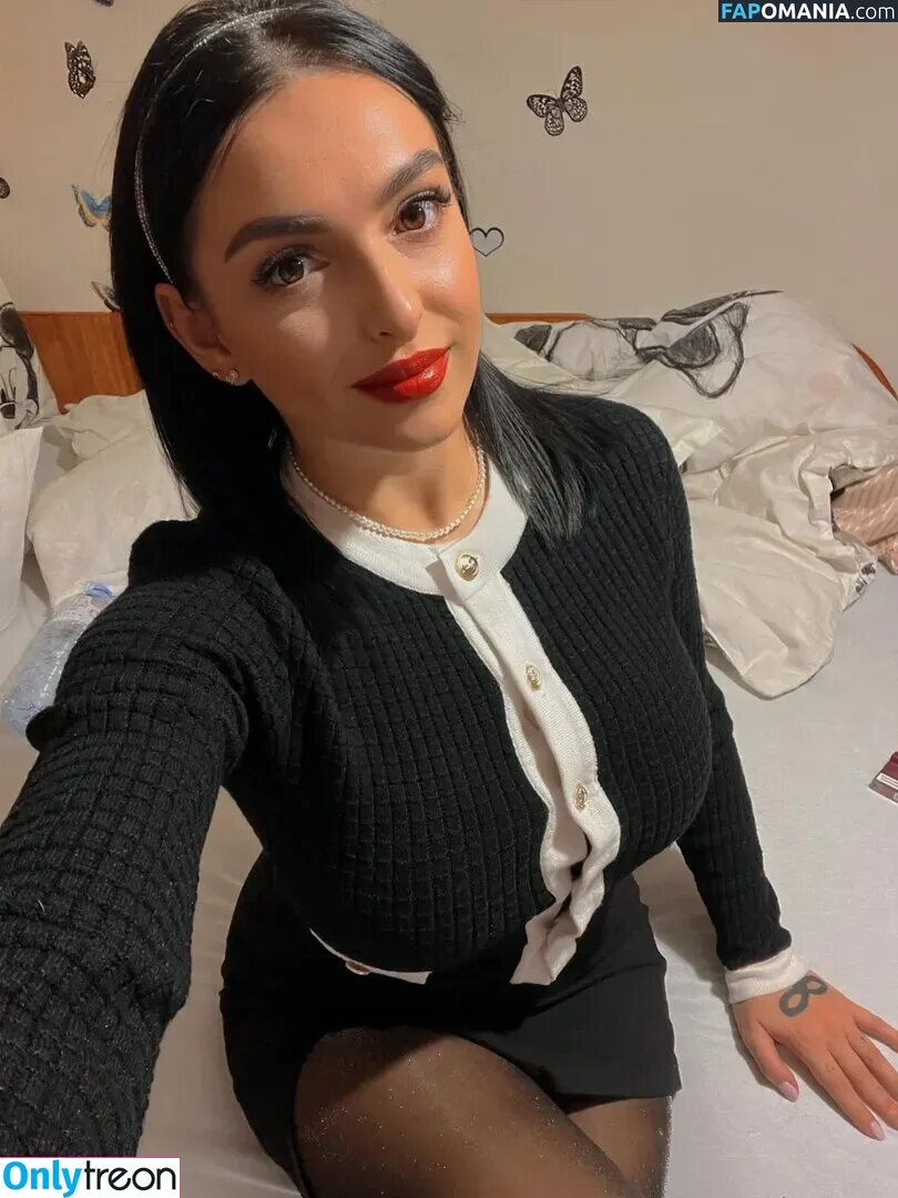 Adriana Donici Nago OnlyFans  Przeciekłe zdjęcie #2