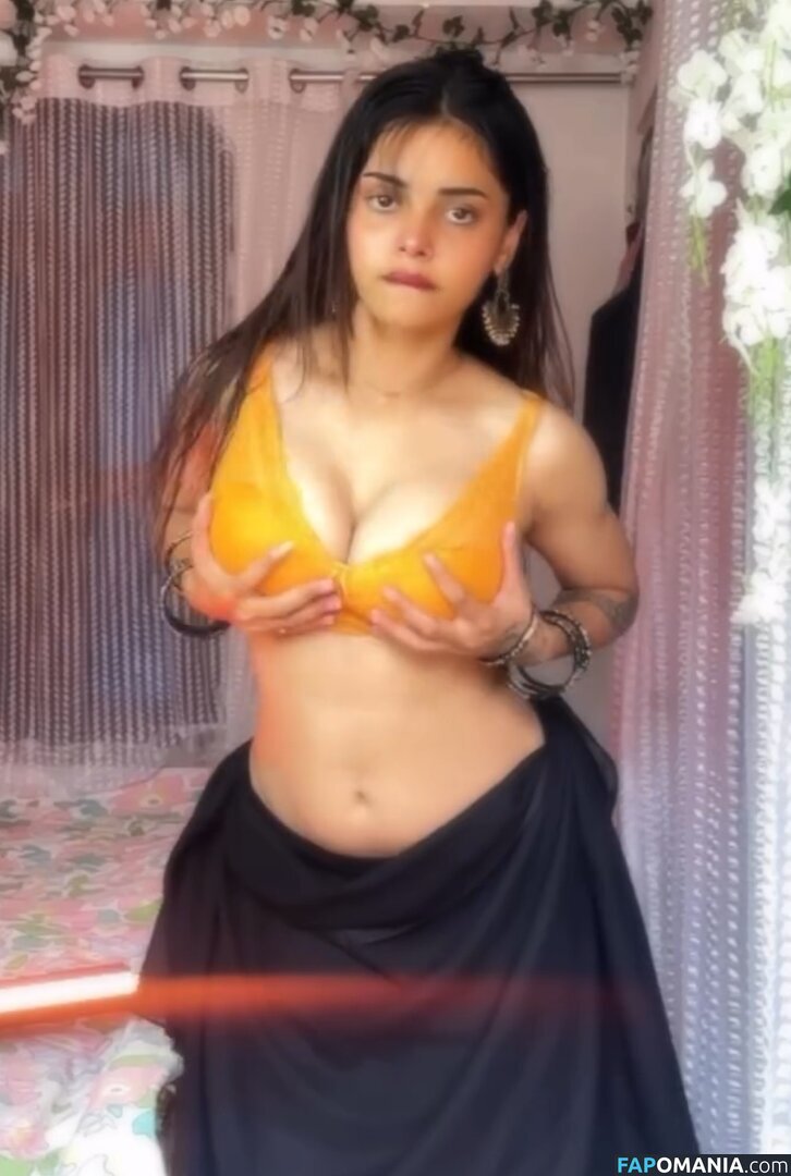 7_afreen_khan / Afr Khan Nago OnlyFans  Przeciekłe zdjęcie #1