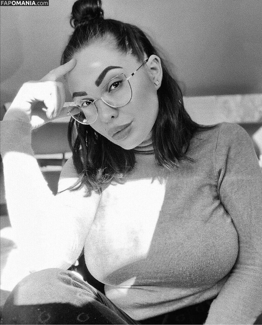 Alexanda Rusu Nago OnlyFans  Przeciekłe zdjęcie #19