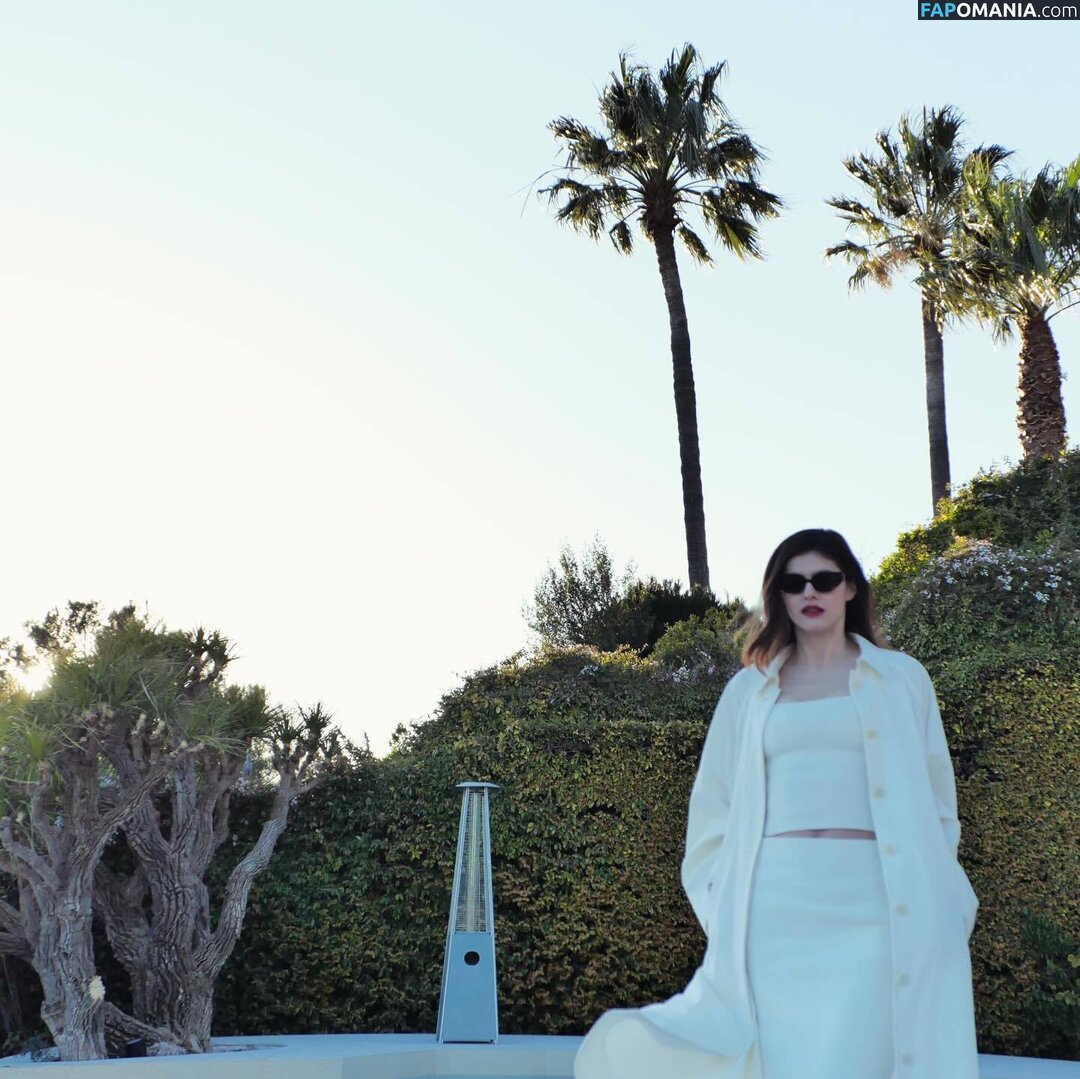 Alexandra Daddario / alexandradaddario Nago OnlyFans  Przeciekłe zdjęcie #2068