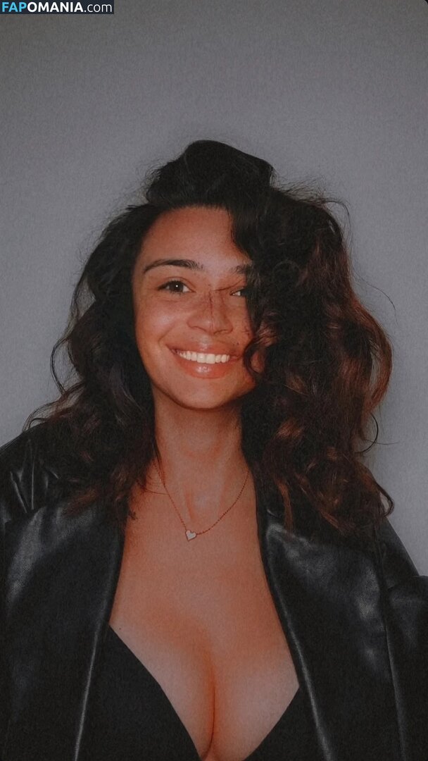 Alexandra Paixão / alexandrapaixao95 / coraline1995 Nago OnlyFans  Przeciekłe zdjęcie #2