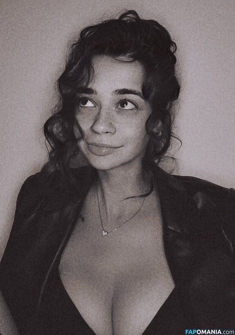 Alexandra Paixão / alexandrapaixao95 / coraline1995 Nago OnlyFans  Przeciekłe zdjęcie #4