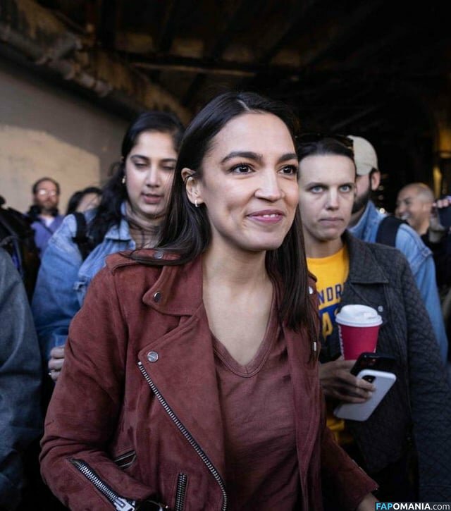 AOC / Alexandria Ocasio-Cortez Nago OnlyFans  Przeciekłe zdjęcie #158