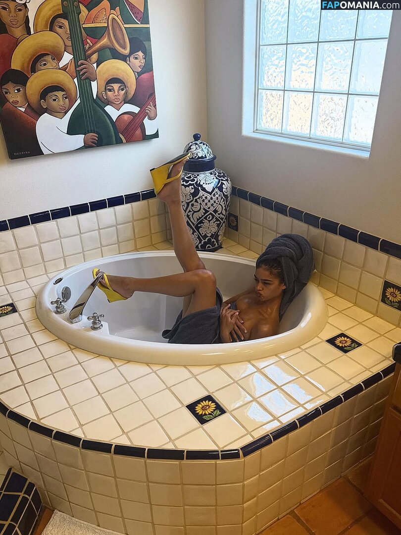 Alexis Carrington / Lexcarringtonn / carringtondurham / sexilexisexi Nago OnlyFans  Przeciekłe zdjęcie #26