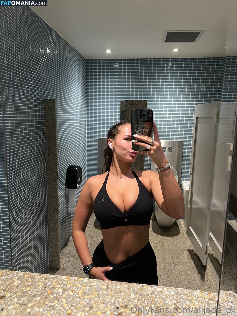 Ali Blakey / aliblakey / alijade_ox Nago OnlyFans  Przeciekłe zdjęcie #14