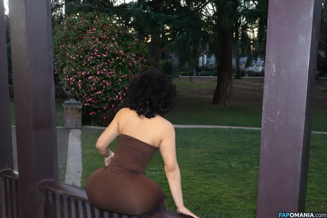 aliiyarose / aliyah1819 / rosebaby1819 Nago OnlyFans  Przeciekłe zdjęcie #2