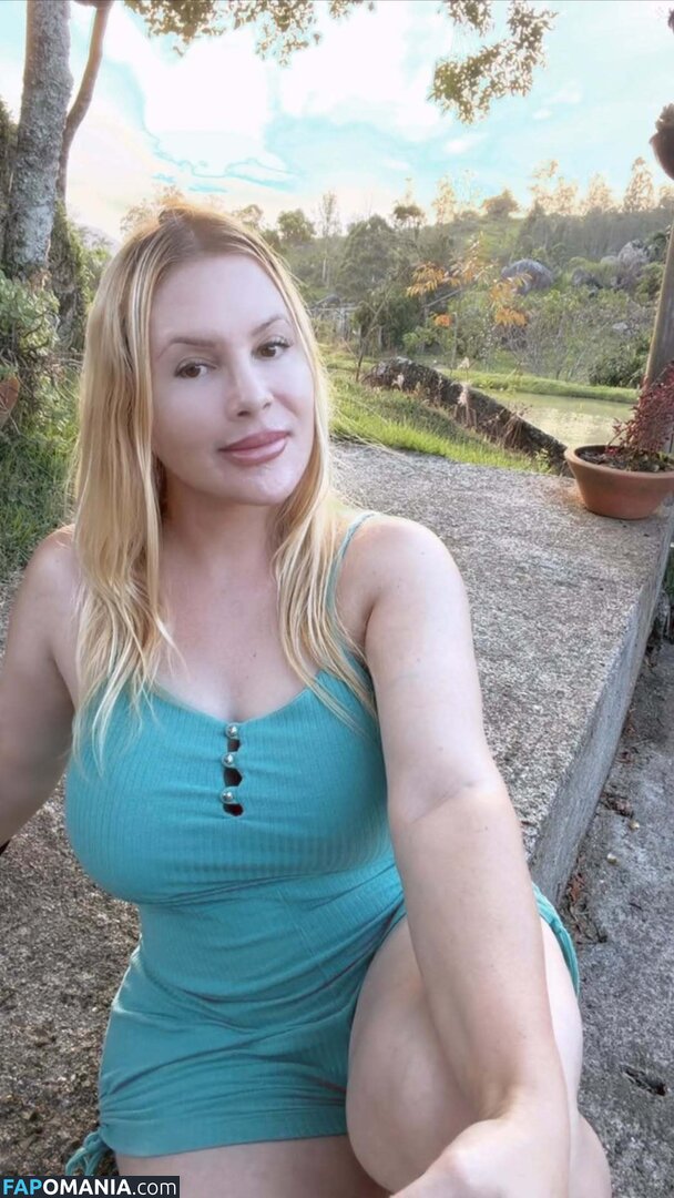 Aline FÜtcher Ouriques Nago OnlyFans  Przeciekłe zdjęcie #8