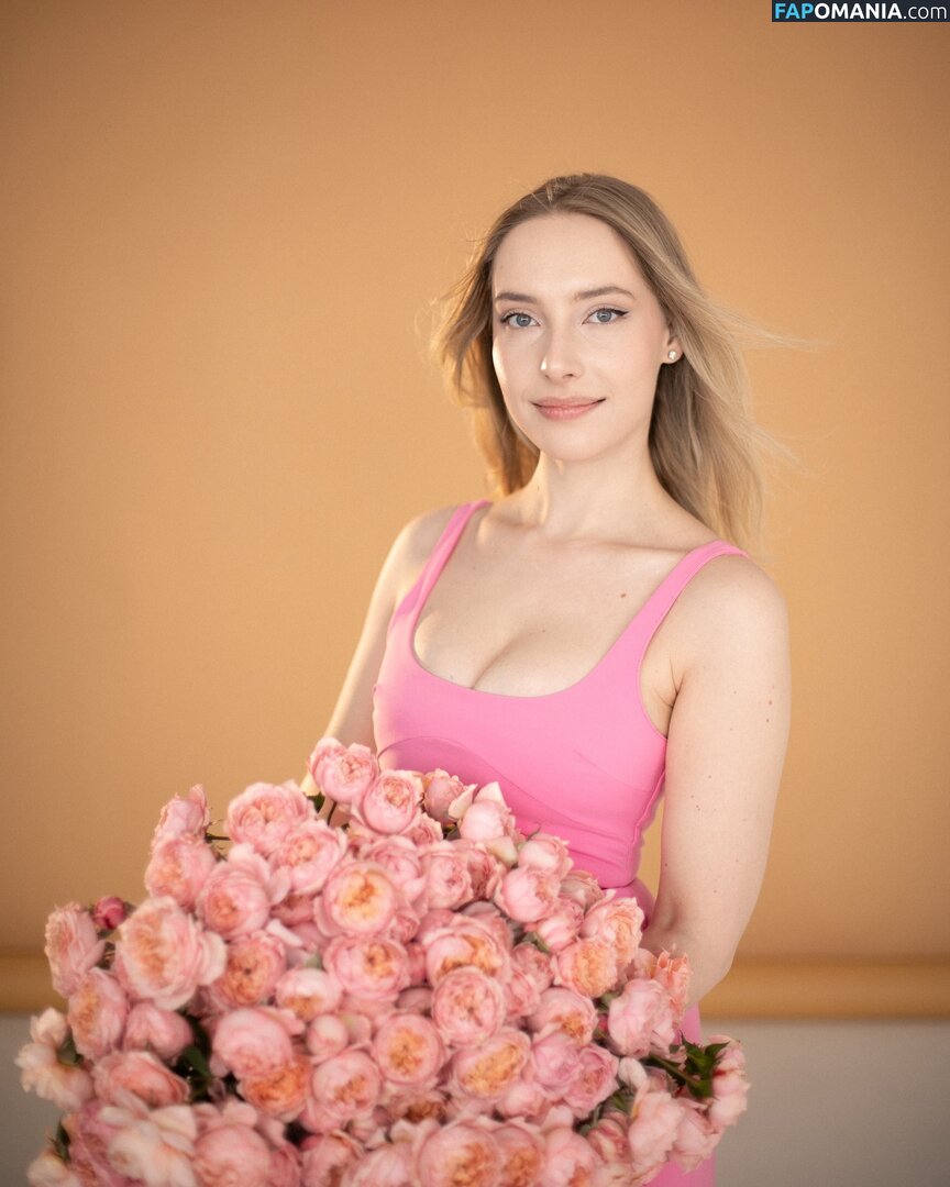 Alissa Strekozova / alissaofficial_ Nago OnlyFans  Przeciekłe zdjęcie #8