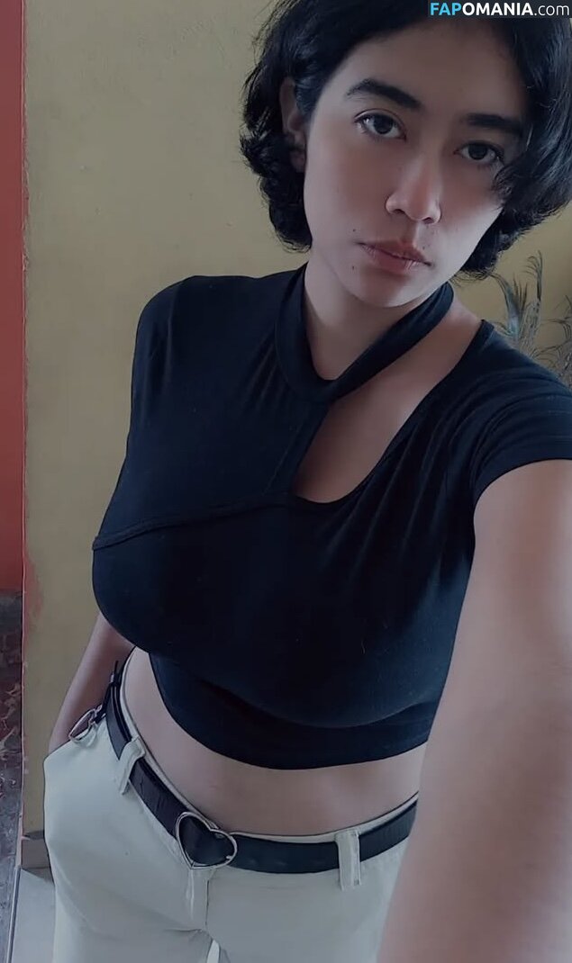 Allisauria / https: Nago OnlyFans  Przeciekłe zdjęcie #9