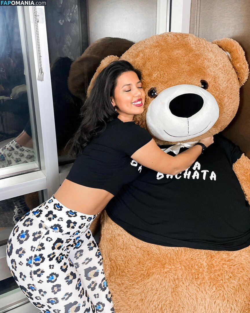 Amanda Carvalinda Nago OnlyFans  Przeciekłe zdjęcie #3