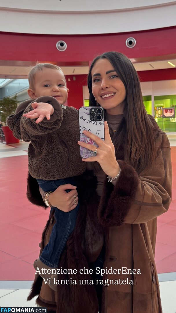 Ambra Ronconi / ab_ambra / https: Nago OnlyFans  Przeciekłe zdjęcie #2