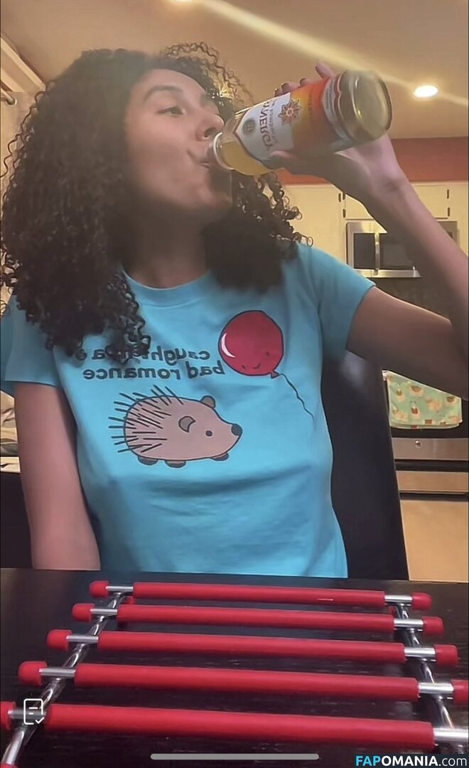 amerasia Nago OnlyFans  Przeciekłe zdjęcie #1