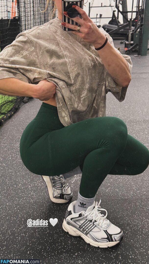 Ana Bruni / anabruni.softball / thesoftballchic Nago OnlyFans  Przeciekłe zdjęcie #4