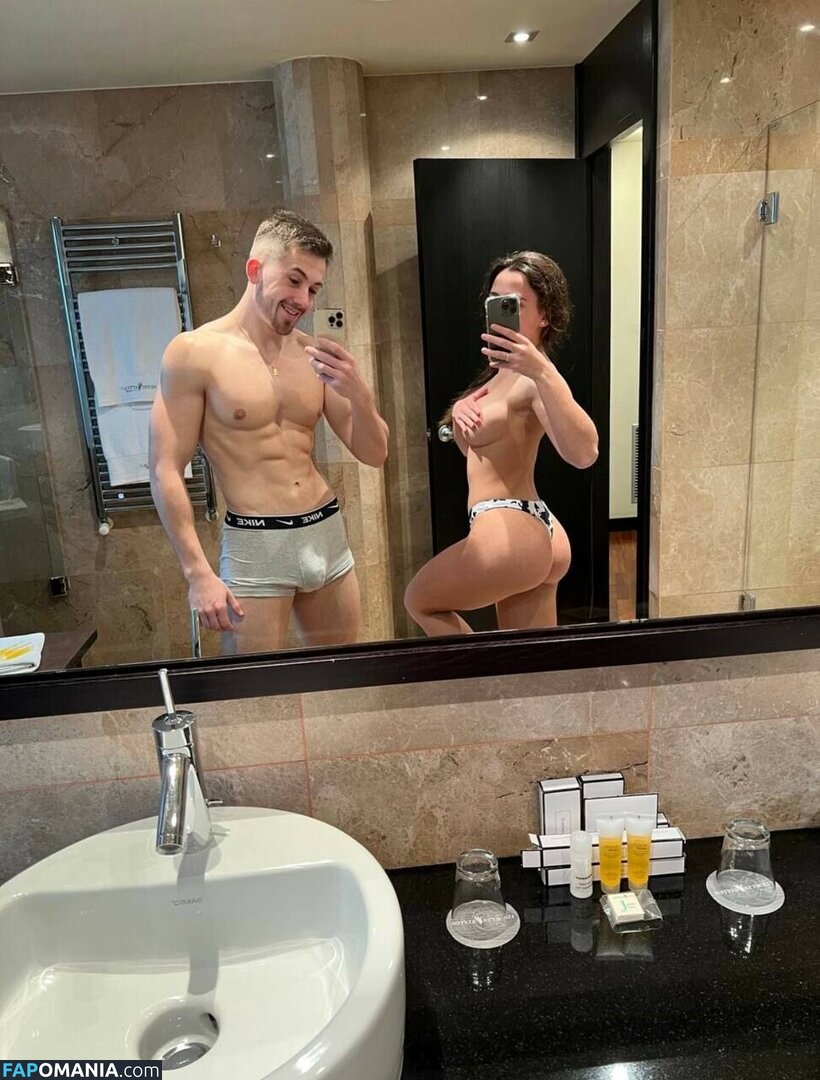 Andrea Rojo RedMil / andreaarojo_ / redmil Nago OnlyFans  Przeciekłe zdjęcie #10