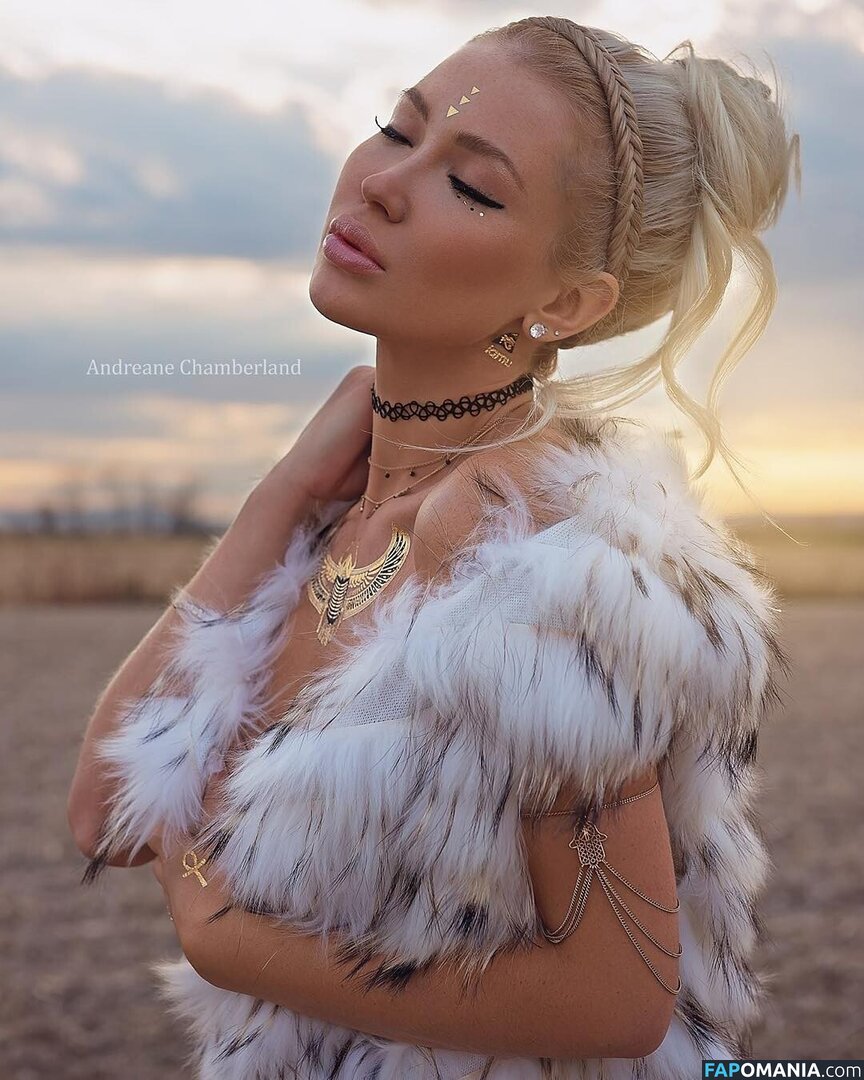 Andreane Chamberland / AndreaneC Nago OnlyFans  Przeciekłe zdjęcie #5