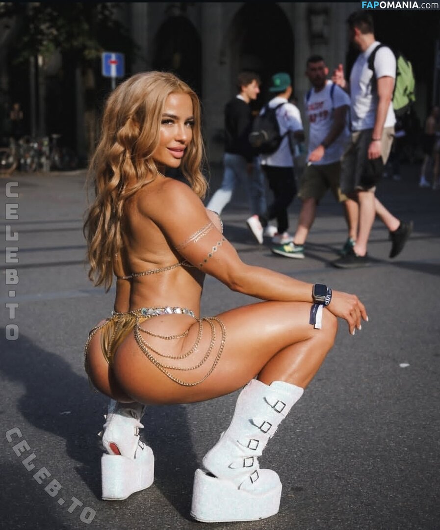 andreaschaerer Nago OnlyFans  Przeciekłe zdjęcie #6