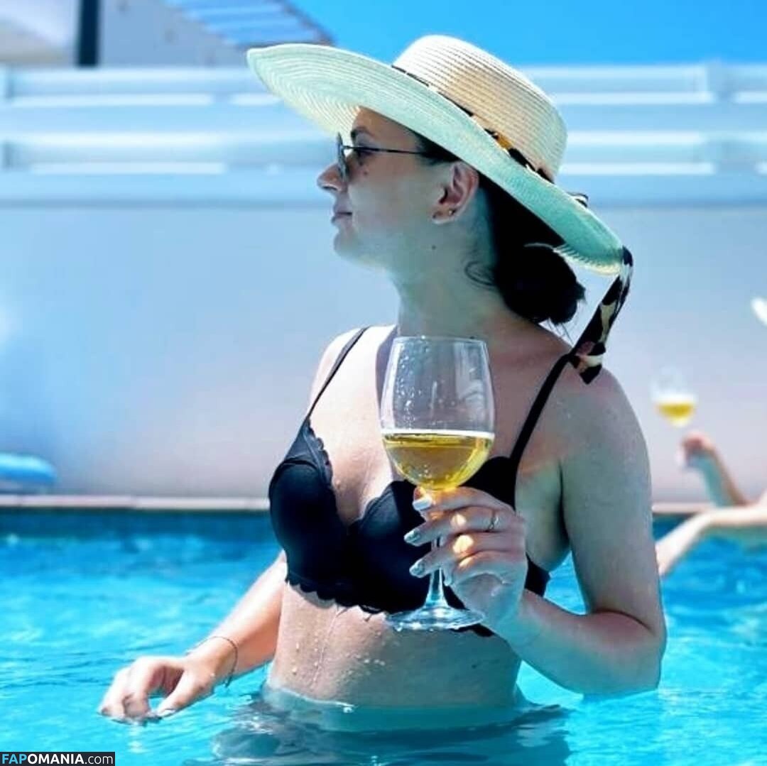 Andreea Birca / andreeaabirca / deea_deutza95 Nago OnlyFans  Przeciekłe zdjęcie #3