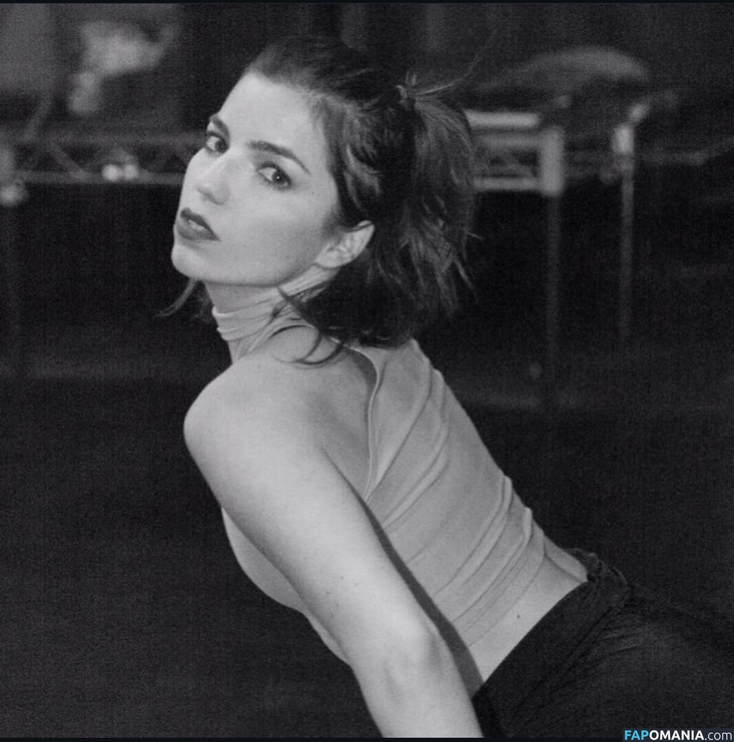 Angela Trimbur / angelatrimbur / angelatrimburdance Nago OnlyFans  Przeciekłe zdjęcie #16