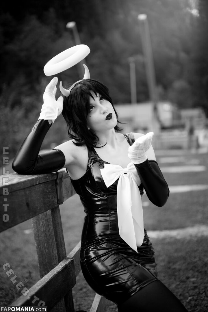 Angelwings_Cos Nago OnlyFans  Przeciekłe zdjęcie #3