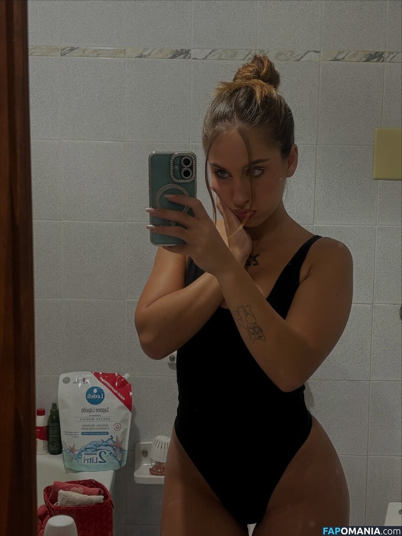 Annalisa Derelitto / itsvlisa Nago OnlyFans  Przeciekłe zdjęcie #3