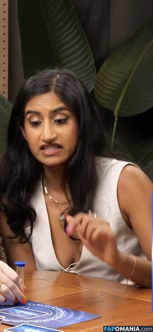 Arasha Lalani / arashalalani / arashalalani_ Nago OnlyFans  Przeciekłe zdjęcie #3
