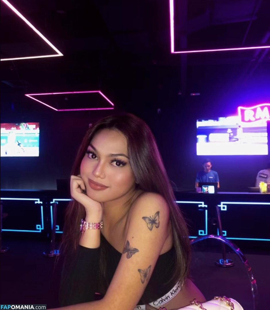 Ariana Tashne / ariana / arianatashnee Nago OnlyFans  Przeciekłe zdjęcie #3