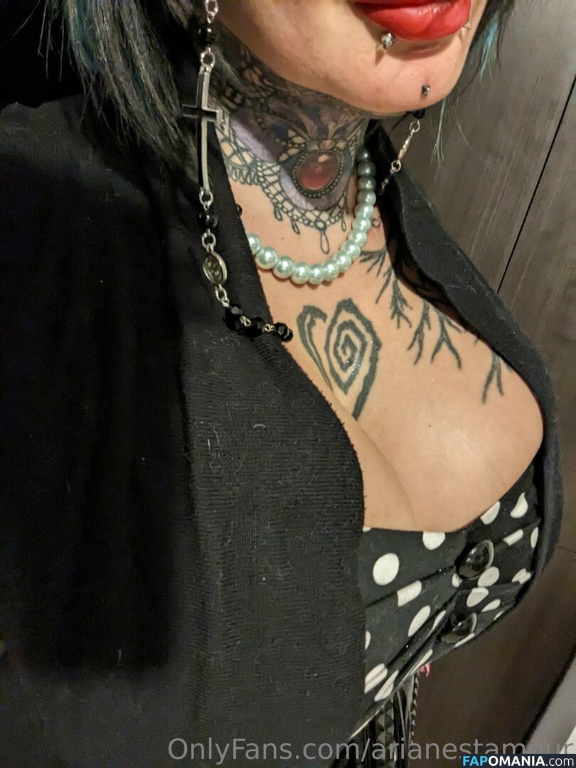 Ariane Saint Amour / ariane_st.amour / arianestamour Nago OnlyFans  Przeciekłe zdjęcie #7