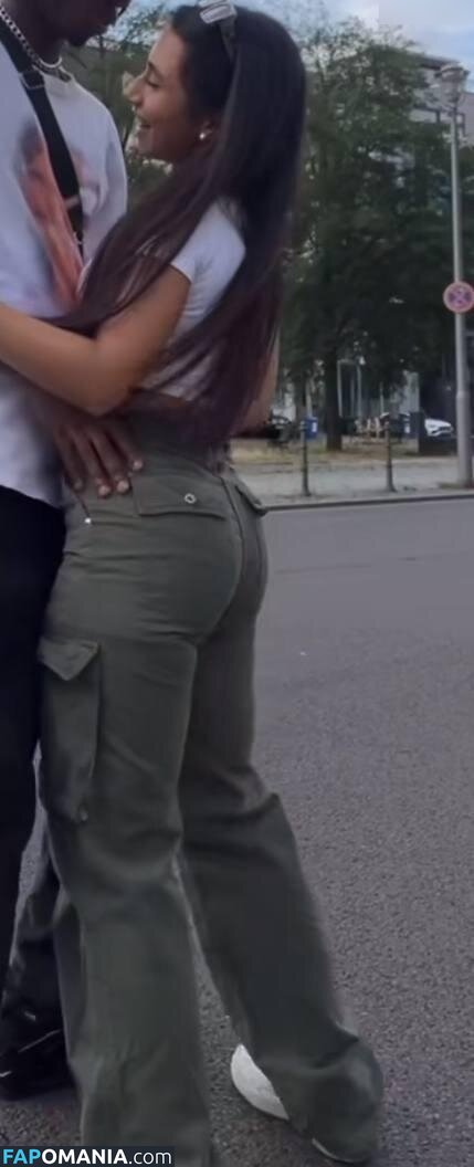 Asaliraniii Nago OnlyFans  Przeciekłe zdjęcie #9