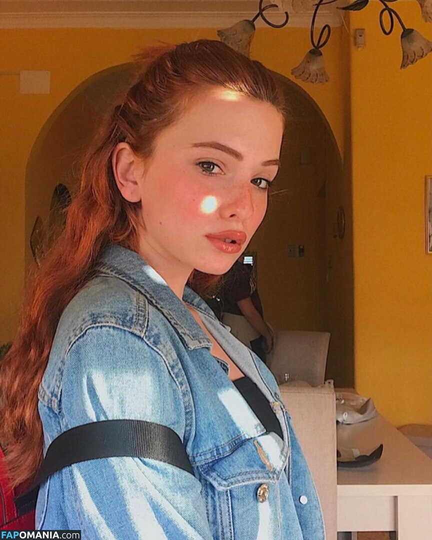 Asia B. Nago OnlyFans  Przeciekłe zdjęcie #12