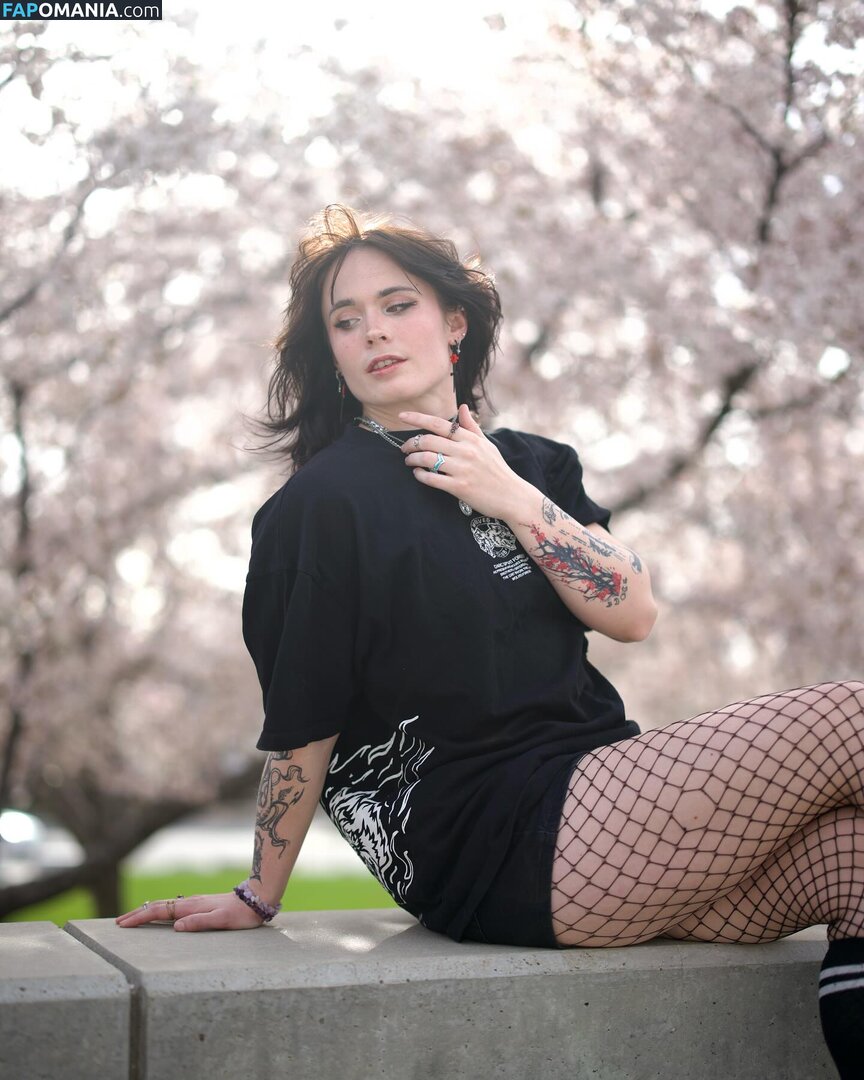 Athena Grimes / athena.grimes_ / athena__grimes / athena_grimes / athenagrimes Nago OnlyFans  Przeciekłe zdjęcie #8